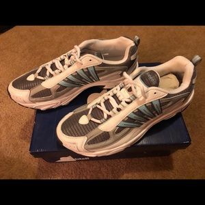 New Riddell Running Shoes Ideal II